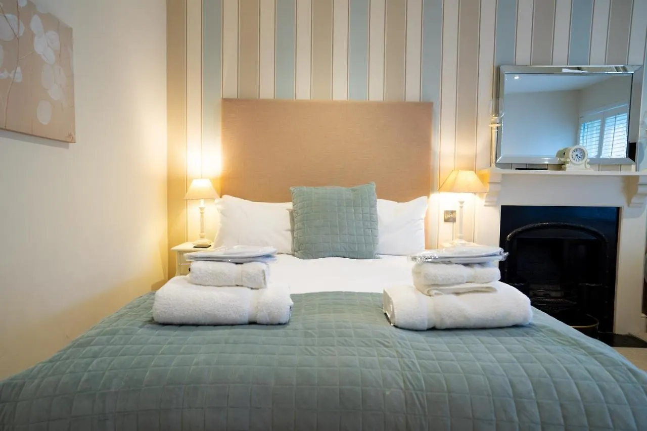 The Bear & Swan Hotel Chew Magna Inn